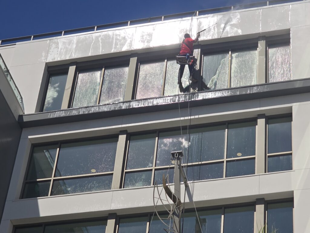 window cleaning service, skyworks unlimited, commercial window cleaning service