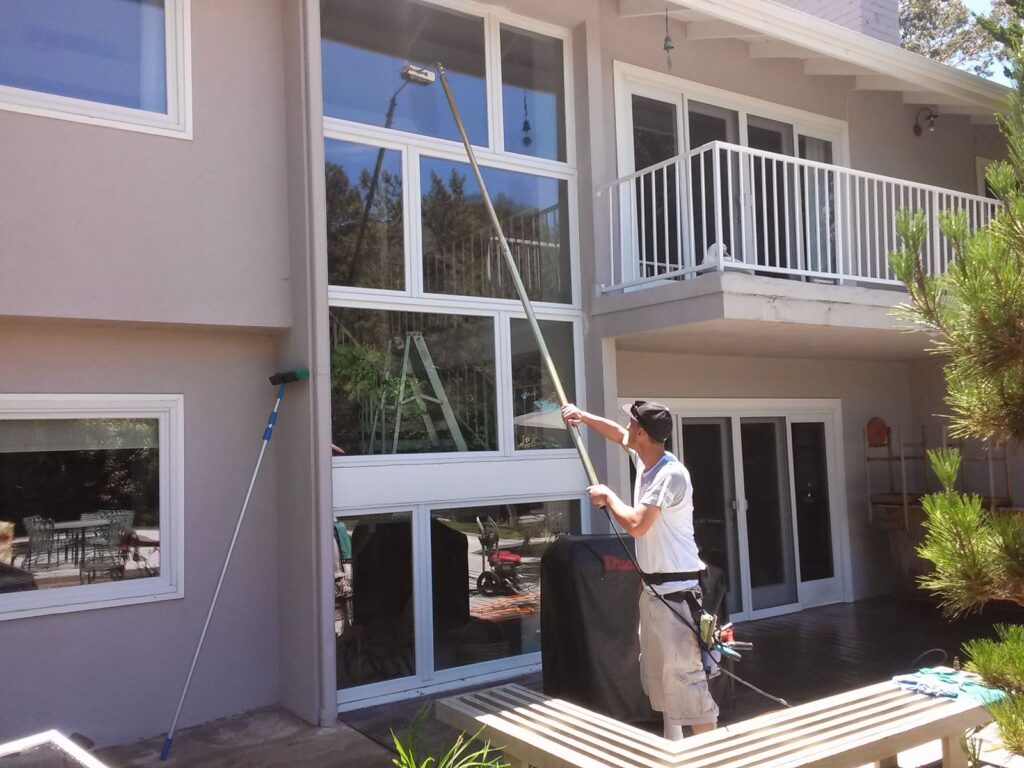 window-cleaning-signal-hill-window-cleaning-service-in-long-beech-window-cleaning-service-in-huntington-beech-window-cleaning-service-in-los-angeles-window-cleaner